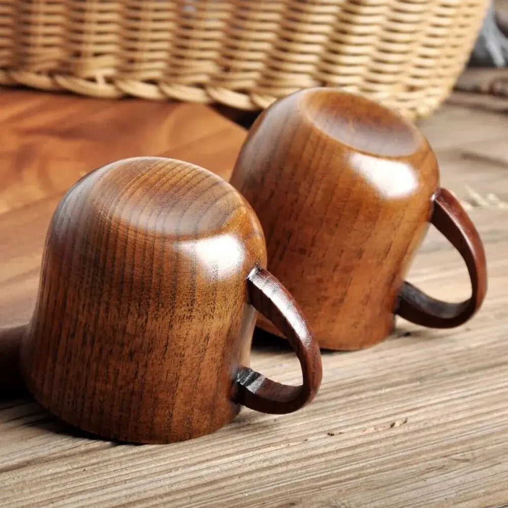 Tasse en bois massif